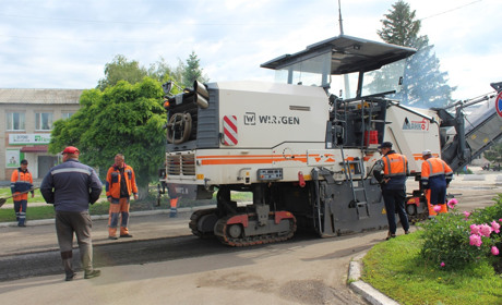 Розпочався капітальний ремонт дороги у центрі Троїцького