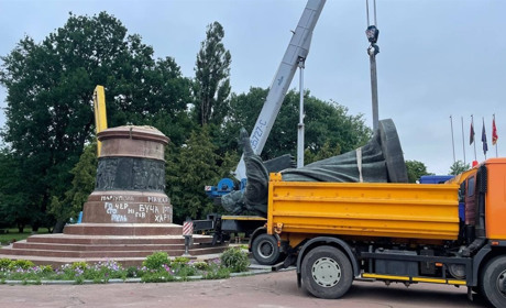 Куди тепер подінуть пам’ятник «возз’єднання» у Переяславі?