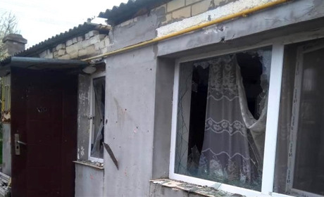 Херсонщина під цілодобовим вогнем ворога: пошкоджені навчальний заклад та десятки будинків