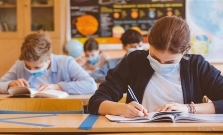 У Сватовому учні понад місяць вчаться дистанційно: як вони готуються до ЗНО