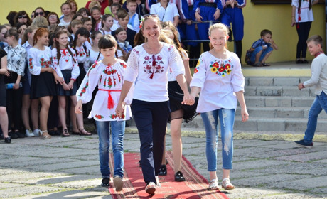 Одягайте вишиванки і готуйтеся до дефіле. Сватівчан запрошують на святкування Дня вишиванки