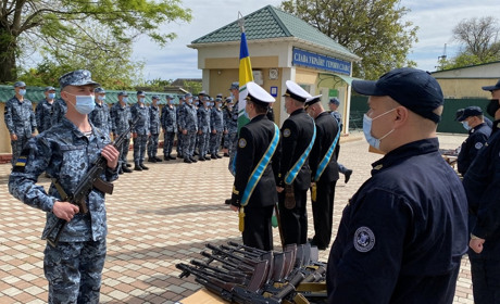 В Измаиле 39 морских пограничников присягнули в верности и преданности украинскому народу