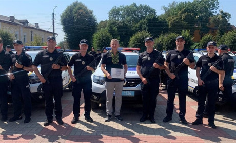 Поліцейські офіцери громад Сарненського району отримали нові авто