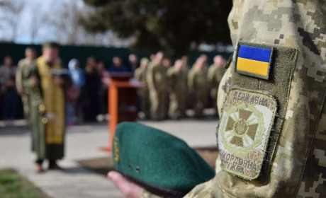 Измаильские пограничники почтили память побратимов, погибших в авиакатастрофе 15 лет назад
