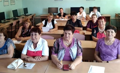 Які аргументи спонукали Кагарлицьку школу вакцинувати 96% вчителів: розповідає директорка