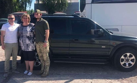 Підприємець з Переяслава придбав авто для ЗСУ: відгукнувся на прохання матері воїна