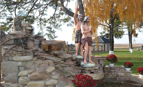 Де сходиться небо і земля: в Антонові освячено духовний комплекс, де струменить благодатна вода