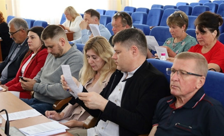 Які рішення ухвалили на засіданні виконкому у Звягелі 11 червня: деталі