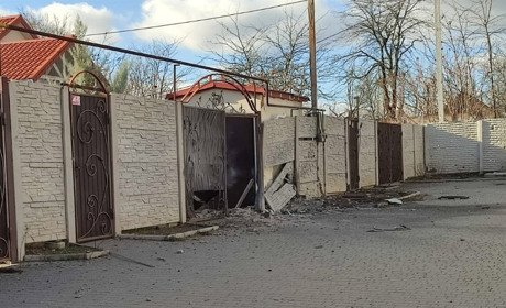На Херсонщині російські окупанти атакували житлові квартали та критичну інфраструктуру