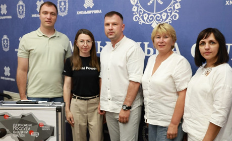 Городоцький ЦНАП отримав мобільну валізу. Що це означає для городоччан