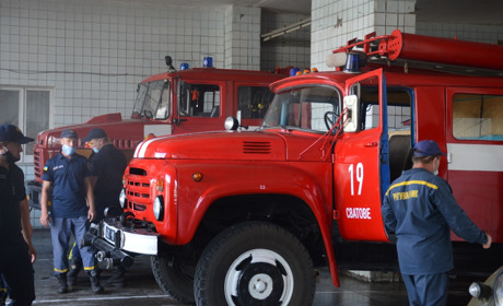 «Пожежник спить — люди радіють, а не спить — плачуть»: 25 років Сватівській пожежній частині