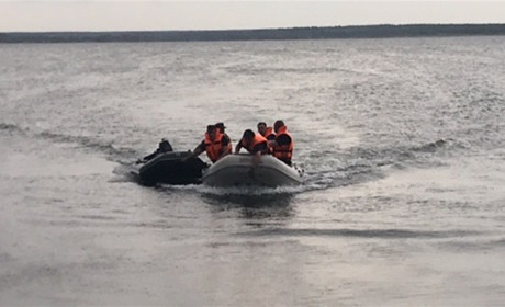 Човен перекинувся за 300 м від берега: 25 червня рибалка на водосховищі потрапив в епіцентр негоди