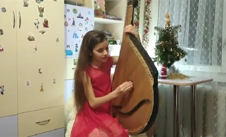 Новорічний онлайн-концерт «Ялинка бажань» від учнів мистецьких шкіл Первомайська: можна подивитися!