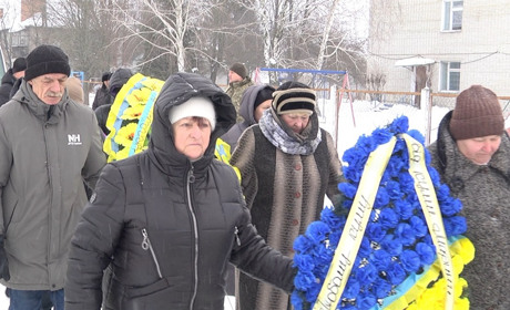 Мріяв визволити рідний Крим: у Ковтуново провели в останню путь воїна-штурмовика «Крима»