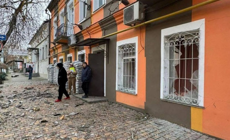 На Херсонщині армія рф завдала ударів по житлових кварталах, критичній та соціальній інфраструктурі