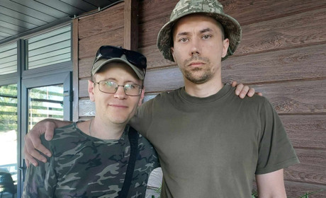 «Мені хлопці сказали, що я собі підписую вирок»: бойовий волонтер Сергій Тарасов про роботу на війні