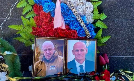 У Генічеську таємно вшанували пам’ять ліквідованих злочинців-керівників «Вагнера»