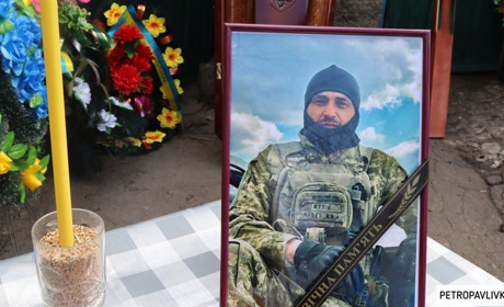На щиті: у Самарському у засвіти провели полеглого воїна Жулай Олексія (ВІДЕО)