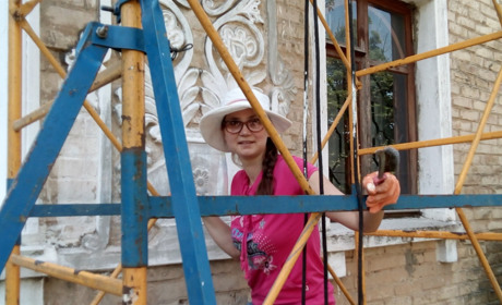 Допомога на вишиванки прийшла із Антарктиди