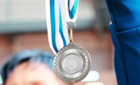 Медалі в спорті та житті: символи перемоги та досягнень