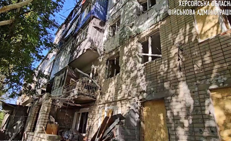 На Херсонщині російські окупанти атакували критичну інфраструктуру та житлові квартали
