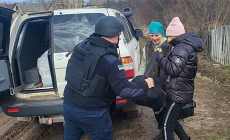 На Куп’янщині рятувальники евакуювали молоду жінку з прифронтового села
