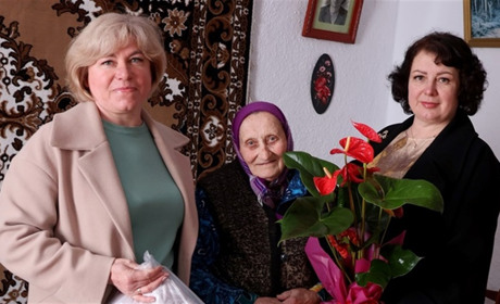 Жителька Луки-Барської Зінаїда Руденко відзначила 90-річчя