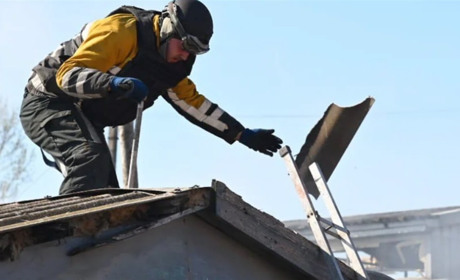 Загарбники вдарили по Херсону: у місті виникли пожежі, є руйнування