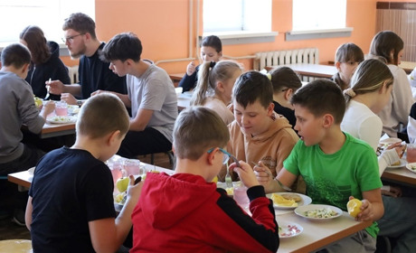 Що звягельські діти їдять у шкільній їдальні: фото