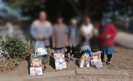 Жителі Козацького і Веселого отримали допомогу: БФ «ДНК» передав канцелярію для дітей