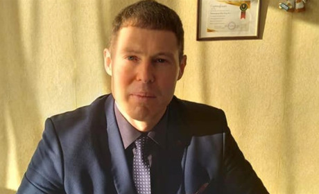 Окупаційний «начальник відділу освіти» Нової Каховки колаборант Рєзніков засуджений заочно