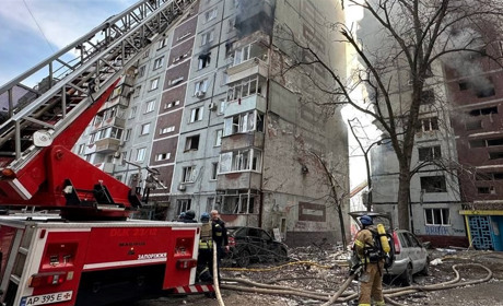 Масована ракетна атака по Запоріжжю: 21 людину госпіталізовано, тривають пошуково-рятувальні роботи