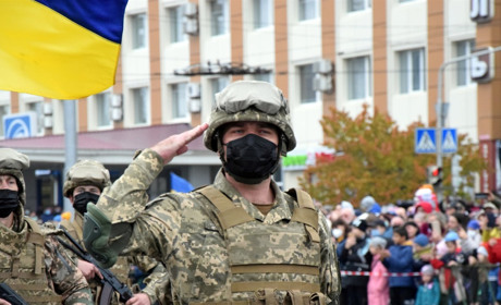 Воїни "тридцятки" взяли участь у параді в Сєвєродонецьку: враження місцевих жителів