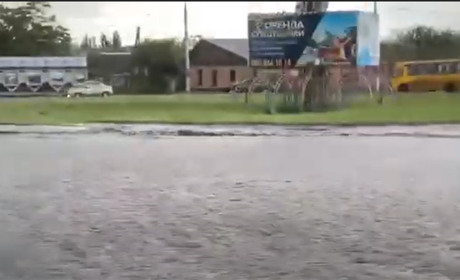 Херсон поплив: ми зібрали фото і відео сьогоднішньої зливи в місті
