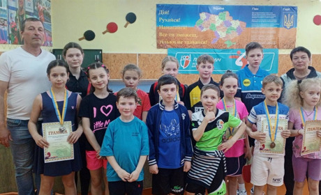 Знов у Вознесенську і знову з медалями. Черговий турнір для первомайських тенісистів