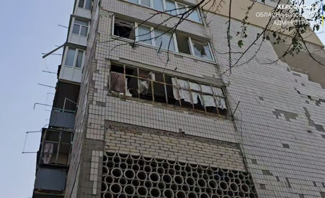 На Херсонщині армія рф завдала ударів по житлових кварталах, критичній та соціальній інфраструктурі