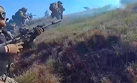 У СБУ показали відео, як у 2022 році звільняли Зміїний (відео)