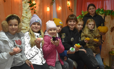 У Старому Кривині поліцейські долучились до дитячого «Гарбузового фесту»