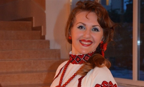 Старокостянтинівчанка Марина Клишната дала сольний концерт у обласній філармонії