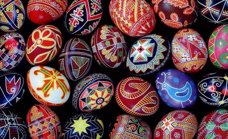 Великодні пазли: складаємо писанки