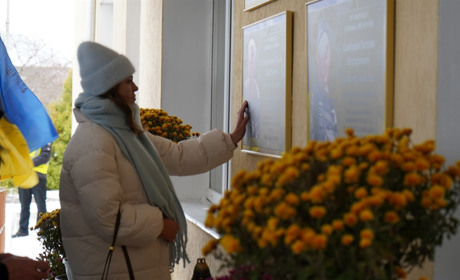У ще одному ліцеї міста відкрили Меморіальну дошку. На ній закарбовані імена чотирьох воїнів