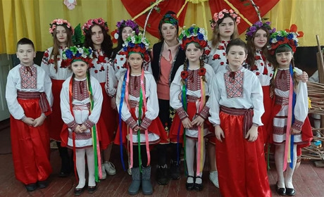З веселим настроєм жителі села Українське зустрічали весну