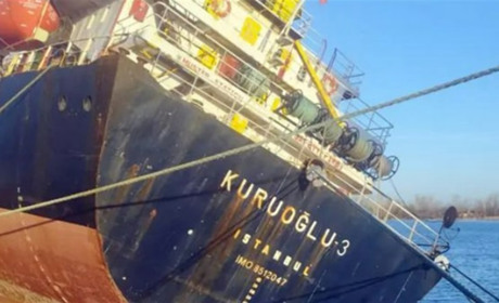 Окупанти обстріляли турецьке судно у порту Херсона