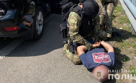 Поліція спіймала мешканця Сумщини, який за 5-12 тисяч доларів переправляв ухилянтів до Угорщини