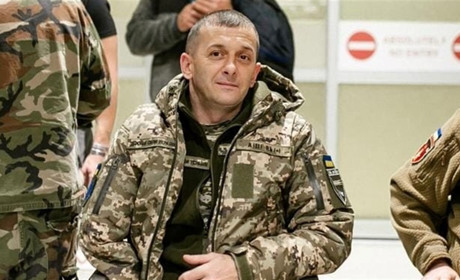 Два мільйони для побратима. «Азовець» Михайло Діанов передав кошти на протезування Романа Григоряна
