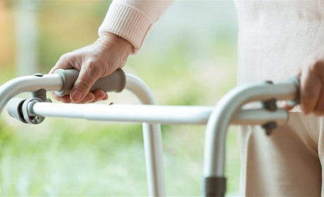 Як жителям Білопільщини, які мають інвалідність, отримати допоміжні засоби реабілітації