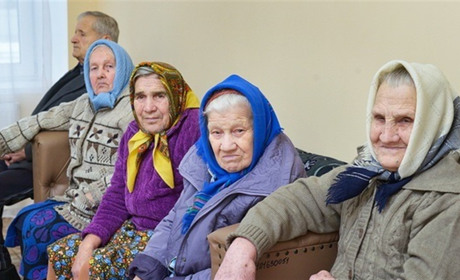І до вашого вікна постукає старість: як у Дмитрівській громаді турбуються про одиноких людей