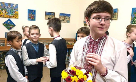 Юний митець з Золотого продемонстрував власну виставку картин