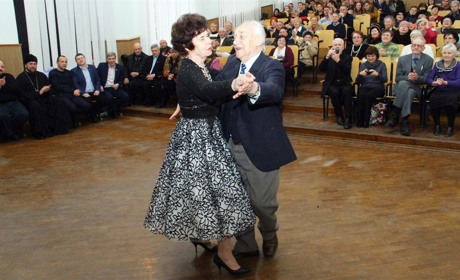 Влюбленные в жизнь. Как счастливо прожить 60 лет в браке - рассказывает пара мелитопольцев