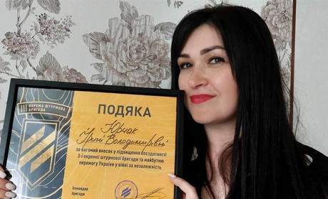 Ви не пропустите військового без черги? Ірина Юрчак про відсутність війни та волонтерство